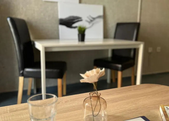 Апартамент Flower House 6 *